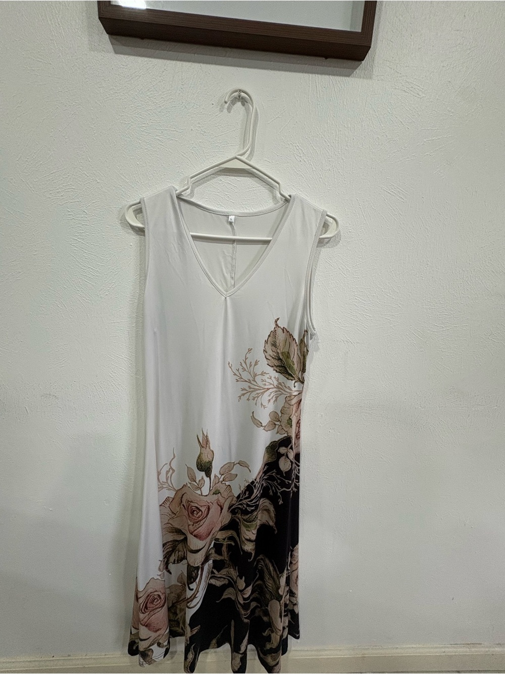 Sleeveless V-Neck Floral Tunic Top - White with Pink Rose Print